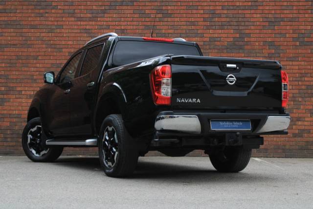 2020 Nissan Navara 2.3 dCi Tekna 4WD Euro 6 (s/s) 4dr