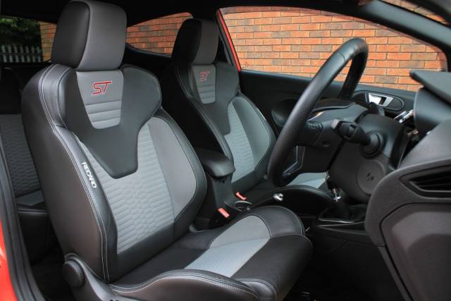 2017 Ford Fiesta 1.6T EcoBoost ST-3 Euro 6 3dr