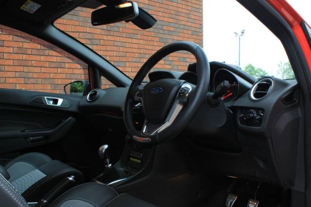 2017 Ford Fiesta 1.6T EcoBoost ST-3 Euro 6 3dr