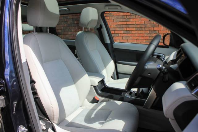 2015 Land Rover Discovery Sport 2.2 SD4 SE Tech 4WD Euro 5 (s/s) 5dr