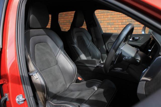 2019 Volvo XC60 2.0 D4 R-Design Pro Auto AWD Euro 6 (s/s) 5dr