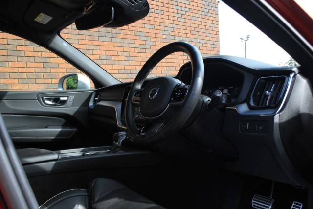 2019 Volvo XC60 2.0 D4 R-Design Pro Auto AWD Euro 6 (s/s) 5dr