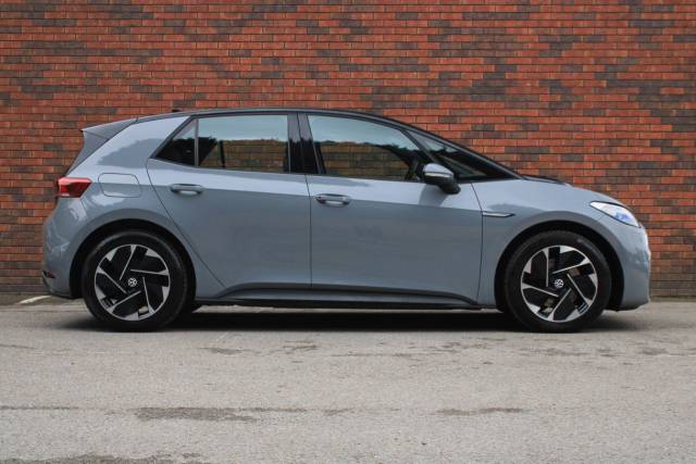 2021 Volkswagen ID.3 0.0 Pro Performance 58kWh Life Auto 5dr