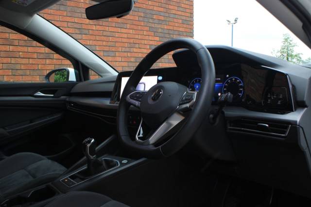 2020 Volkswagen Golf 1.5 TSI Style Euro 6 (s/s) 5dr