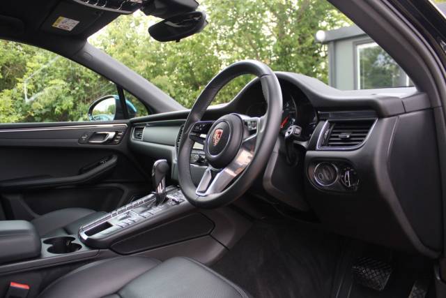 2015 Porsche Macan 2.0T PDK 4WD Euro 6 (s/s) 5dr