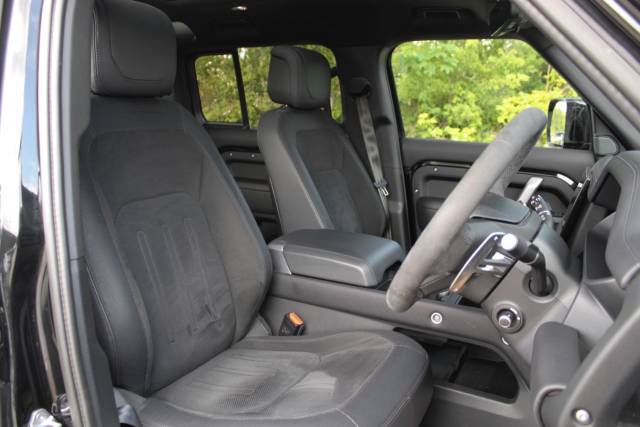 2022 Land Rover Defender 110 5.0 P525 V8 Auto 4WD Euro 6 (s/s) 5dr