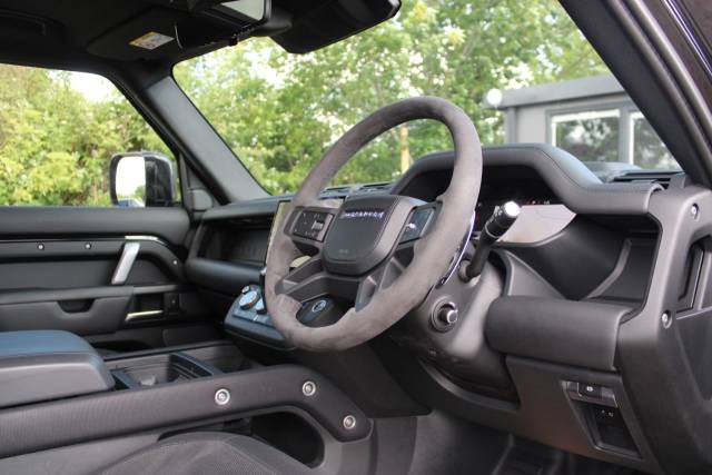 2022 Land Rover Defender 110 5.0 P525 V8 Auto 4WD Euro 6 (s/s) 5dr