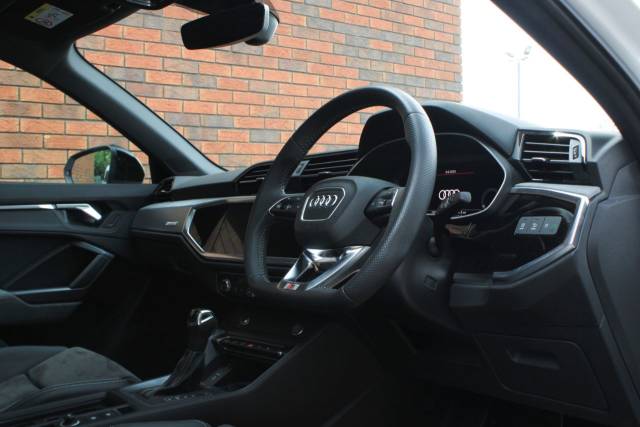2019 Audi Q3 1.5 TFSI CoD 35 Vorsprung S Tronic Euro 6 (s/s) 5dr