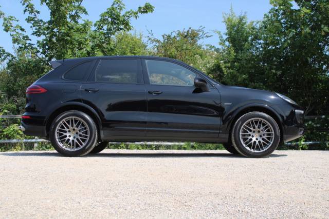 2017 Porsche Cayenne 3.0 TD V6 Platinum Edition Diesel Tiptronic S