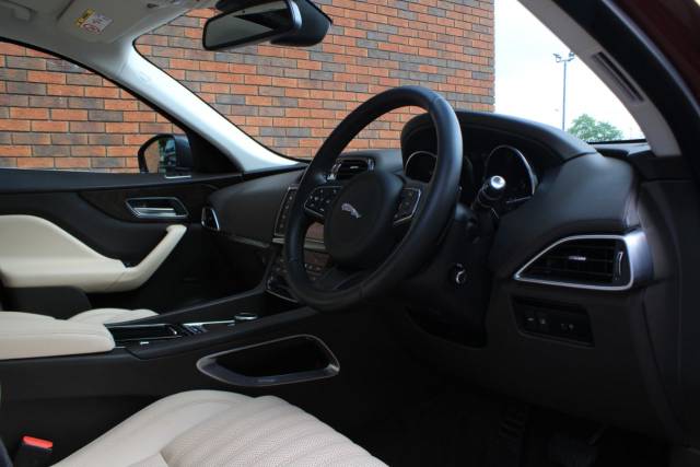 2016 Jaguar F-Pace 2.0 D180 Portfolio Auto AWD Euro 6 (s/s) 5dr
