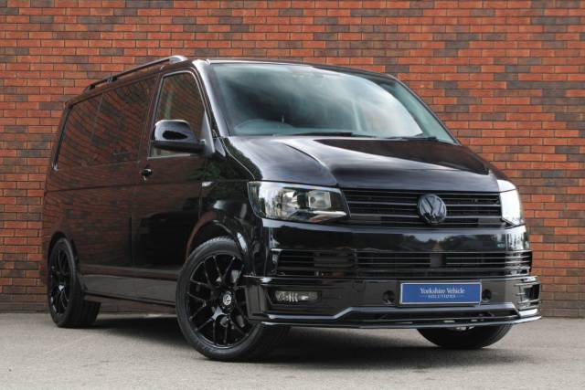 Volkswagen Transporter 2.0 TDI T32 BlueMotion Tech Highline Kombi FWD SWB Euro 6 (s/s) 5dr Combi Van Diesel Black
