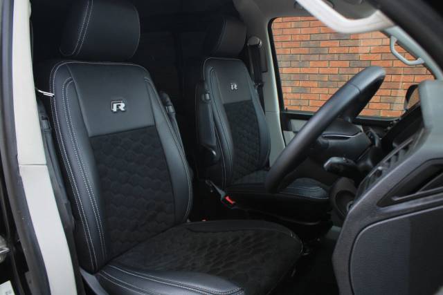 2018 Volkswagen Transporter 2.0 TDI T32 BlueMotion Tech Highline Kombi FWD SWB Euro 6 (s/s) 5dr