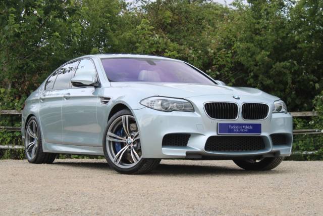 BMW M5 4.4 V8 DCT Euro 5 (s/s) 4dr Saloon Petrol Blue