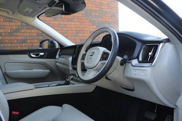 2018 Volvo XC60 2.0 T5 Inscription Pro Auto AWD Euro 6 (s/s) 5dr