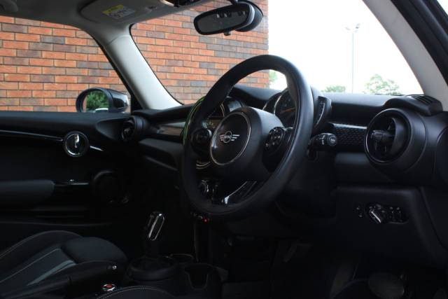 2019 Mini Hatchback 2.0 Cooper S Classic Steptronic Euro 6 (s/s) 3dr