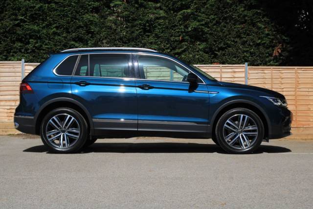 2022 Volkswagen Tiguan 2.0 TSI Elegance DSG 4Motion Euro 6 (s/s) 5dr