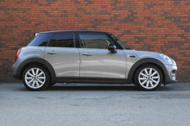 2019 Mini Hatchback 1.5 Cooper Classic Steptronic Euro 6 (s/s) 5dr