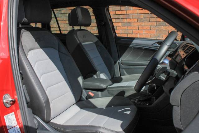 2017 Volkswagen Tiguan 2.0 TDI BlueMotion Tech R-Line DSG 4Motion Euro 6 (s/s) 5dr
