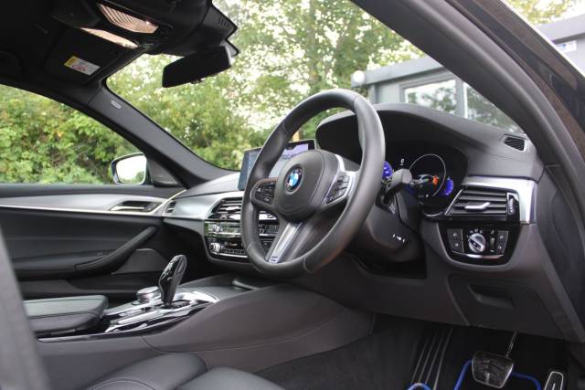 2019 BMW 5 Series 2.0 520d M Sport Auto xDrive Euro 6 (s/s) 4dr