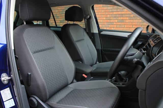 2018 Volkswagen Tiguan 2.0 TDI SE Navigation 4Motion Euro 6 (s/s) 5dr