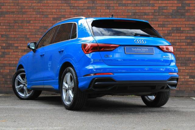 2022 Audi Q3 1.5 TFSI CoD 35 S line S Tronic Euro 6 (s/s) 5dr