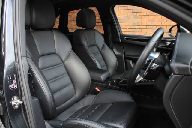 2020 Porsche Macan 3.0T V6 S PDK 4WD Euro 6 (s/s) 5dr
