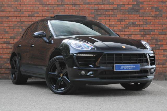 Porsche Macan 2.0T PDK 4WD Euro 6 (s/s) 5dr Four Wheel Drive Petrol Black
