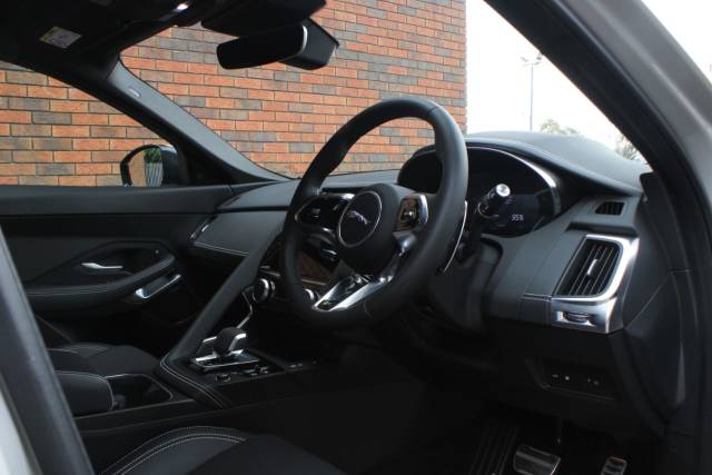 2022 Jaguar E-Pace 1.5 P300e 11.5kWh R-Dynamic SE Auto AWD Euro 6 (s/s) 5dr