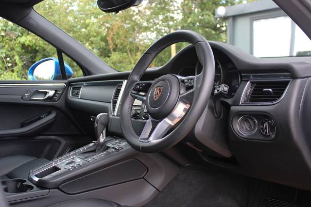 2015 Porsche Macan 2.0T PDK 4WD Euro 6 (s/s) 5dr