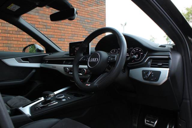 2019 Audi A4 Avant 2.0 TDI 40 S line S Tronic quattro Euro 6 (s/s) 5dr