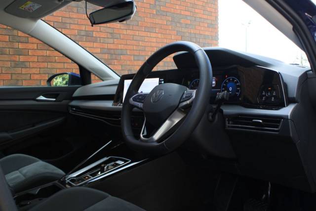 2023 Volkswagen Golf 1.5 eTSI MHEV Style DSG Euro 6 (s/s) 5dr