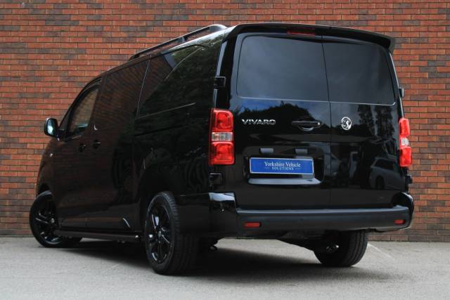 2020 Vauxhall Vivaro 2.0 Turbo D 3100 Elite Crew Van L2 H1 Euro 6 (s/s) 5dr
