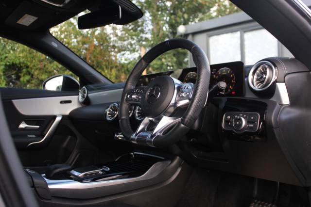 2022 Mercedes-Benz CLA 2.0 CLA35 AMG (Premium) Coupe 7G-DCT 4MATIC Euro 6 (s/s) 4dr