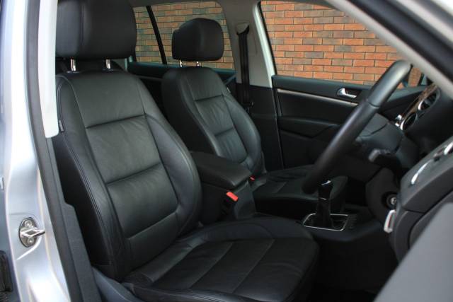 2014 Volkswagen Tiguan 2.0 TDI BlueMotion Tech Match 2WD Euro 5 (s/s) 5dr