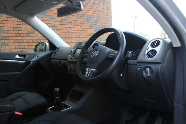 2014 Volkswagen Tiguan 2.0 TDI BlueMotion Tech Match 2WD Euro 5 (s/s) 5dr
