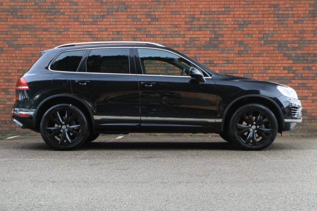 2014 Volkswagen Touareg 3.0 TDI V6 BlueMotion Tech R-Line Tiptronic 4WD Euro 6 (s/s) 5dr
