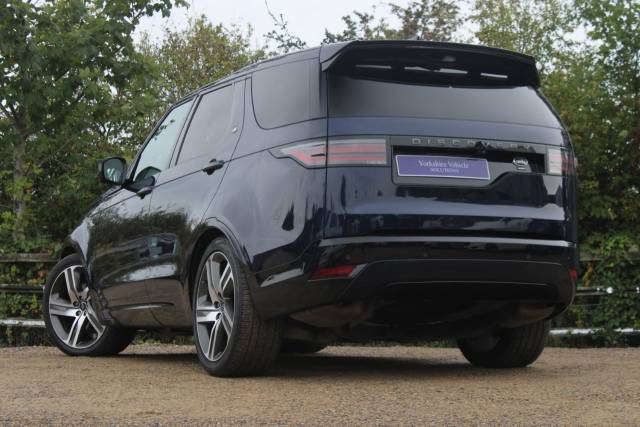 2022 Land Rover Discovery 3.0 D300 MHEV R-Dynamic HSE Auto 4WD Euro 6 (s/s) 5dr
