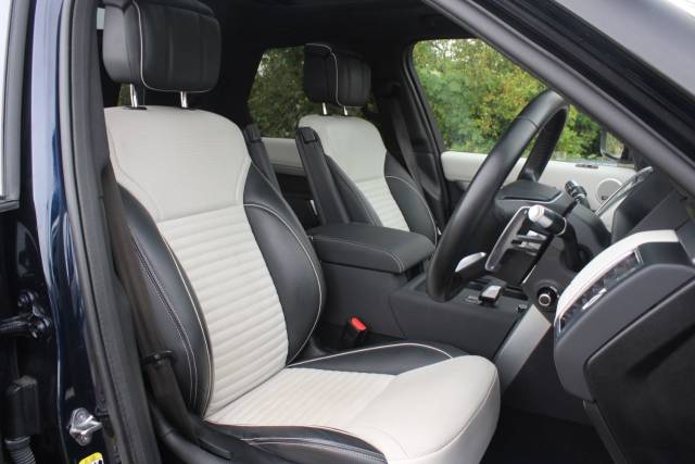 2022 Land Rover Discovery 3.0 D300 MHEV R-Dynamic HSE Auto 4WD Euro 6 (s/s) 5dr