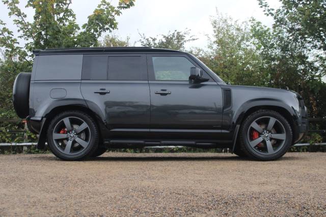 2023 Land Rover Defender 110 3.0 D300 MHEV X Hard Top SUV Auto 4WD MWB Euro 6 (s/s) 5dr