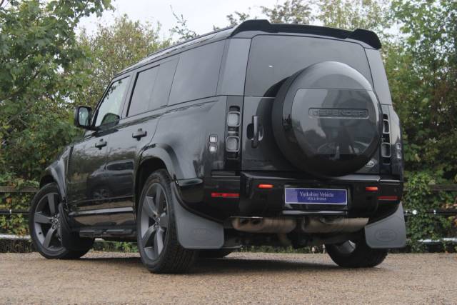 2023 Land Rover Defender 110 3.0 D300 MHEV X Hard Top SUV Auto 4WD MWB Euro 6 (s/s) 5dr