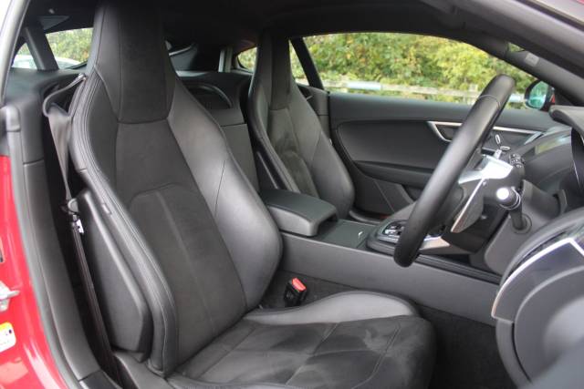 2019 Jaguar F-Type 2.0i GPF R-Dynamic Auto Euro 6 (s/s) 2dr