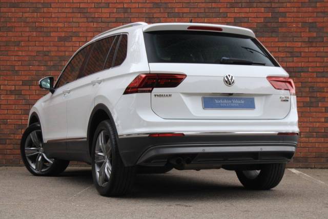 2016 Volkswagen Tiguan 2.0 TDI BlueMotion Tech SEL DSG 4Motion Euro 6 (s/s) 5dr