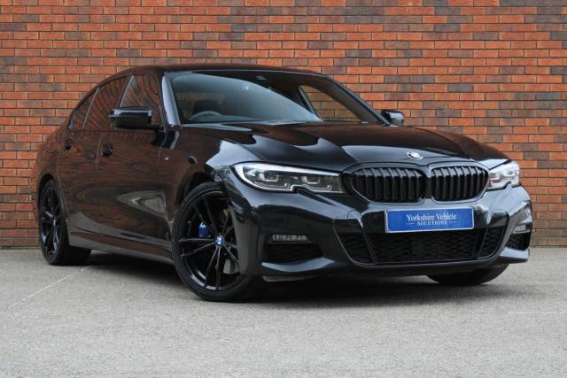 BMW 3 Series 3.0 330d M Sport Auto Euro 6 (s/s) 4dr Saloon Diesel Black