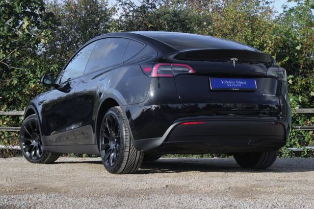 2022 Tesla Model Y 0.0 (Dual Motor) Long Range Auto 4WDE 5dr