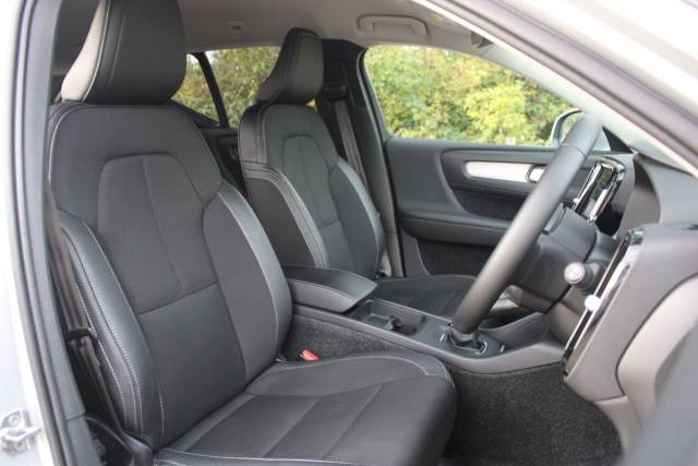 2019 Volvo XC40 1.5 T3 Momentum Euro 6 (s/s) 5dr