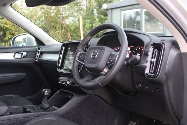 2019 Volvo XC40 1.5 T3 Momentum Euro 6 (s/s) 5dr