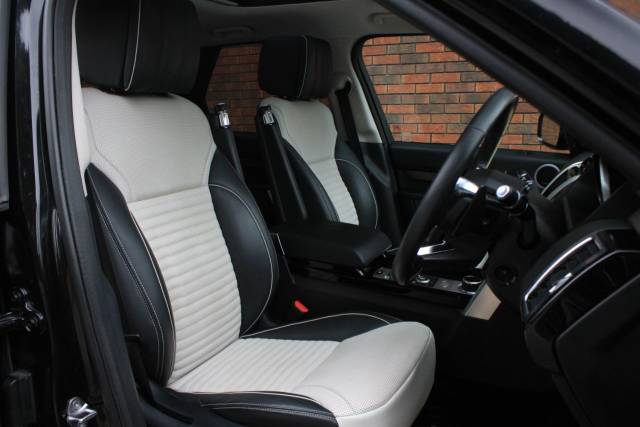 2017 Land Rover Discovery 3.0 TD V6 HSE Luxury SUV 5dr Diesel Auto 4WD Euro 6 (s/s) (258 ps)