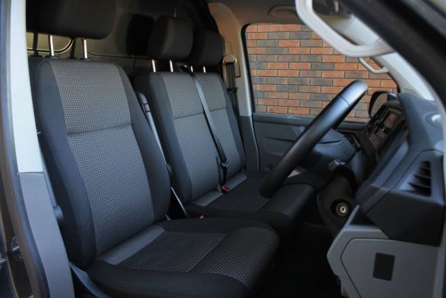 2022 Volkswagen Transporter 2.0 TDI T30 Highline FWD LWB Euro 6 (s/s) 5dr