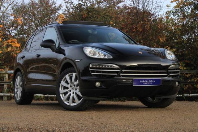 Porsche Cayenne 3.0 TD V6 Platinum Edition TiptronicS 4WD Euro 5 (s/s) 5dr Four Wheel Drive Diesel Black