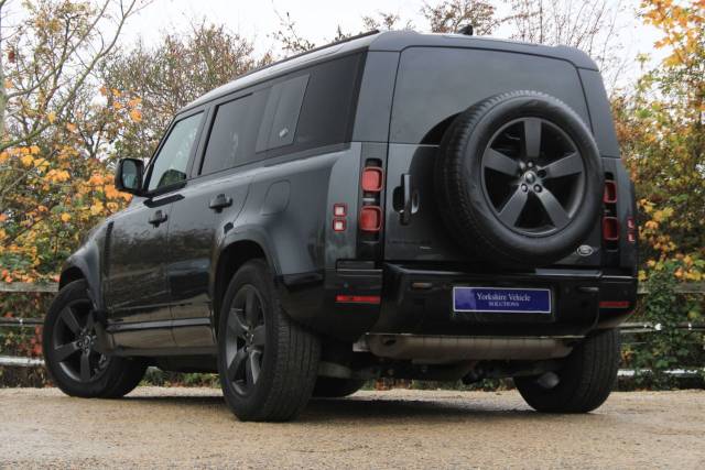 2023 Land Rover Defender 110 2.0 P400e 15.4kWh X-Dynamic HSE Auto 4WD Euro 6 (s/s) 5dr